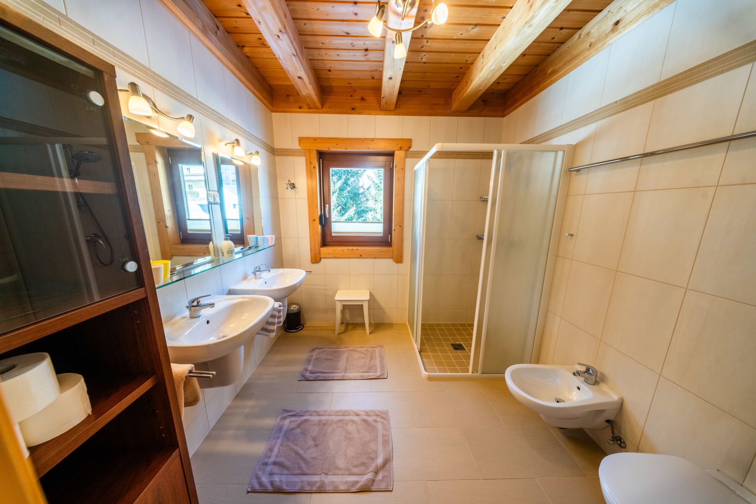 Bathrooms in the Arlberg Kandahar Lodge in St. Anton am Arlberg